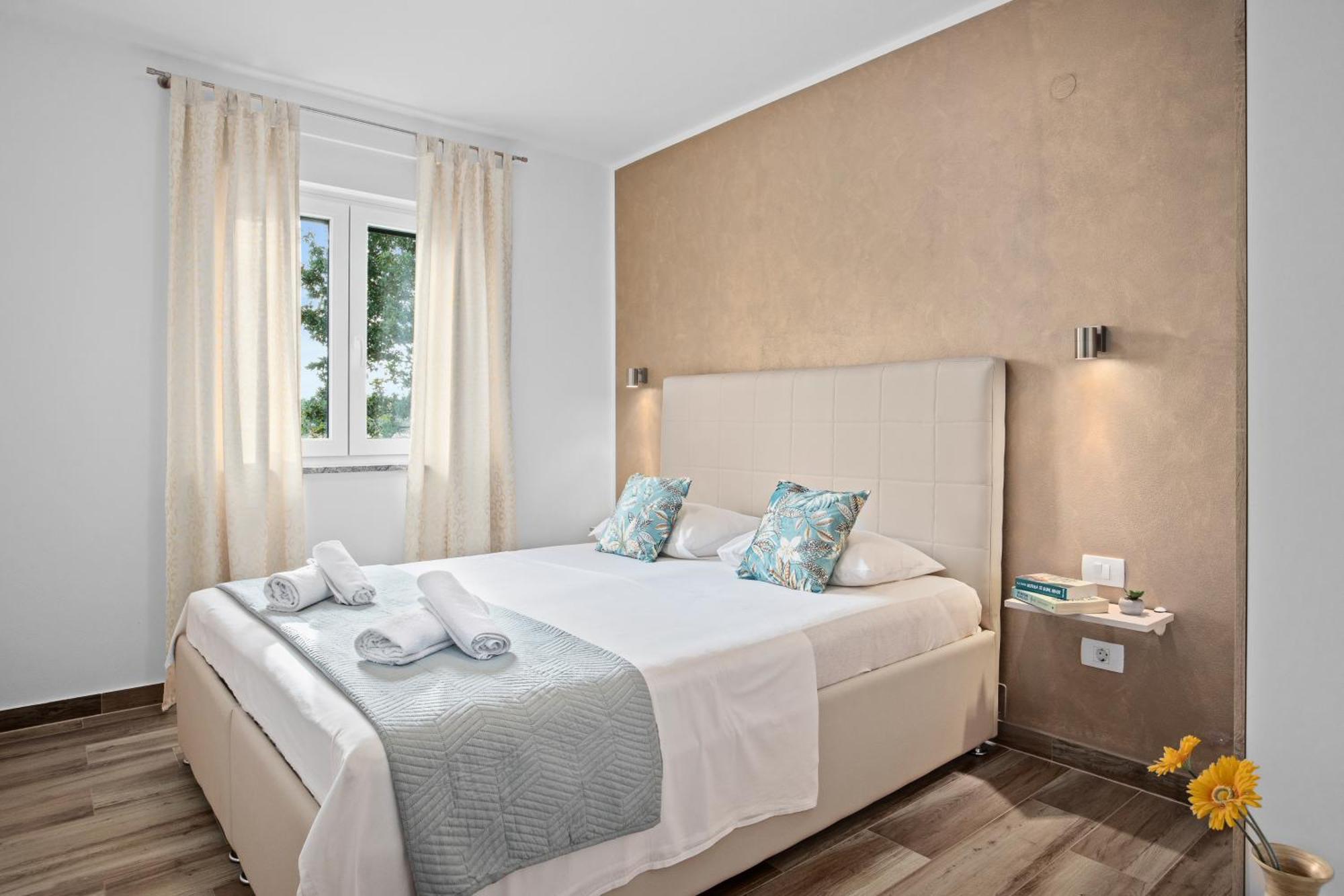 Special Offer! New Luxury Apartment With Pool, Fitness, Outdoor Bar&Grill Буйе Экстерьер фото